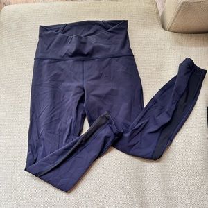 Dark blue Lululemon leggings